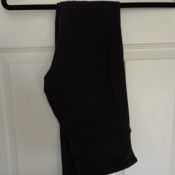 Lululemon black leggings - Picture 1 of 2